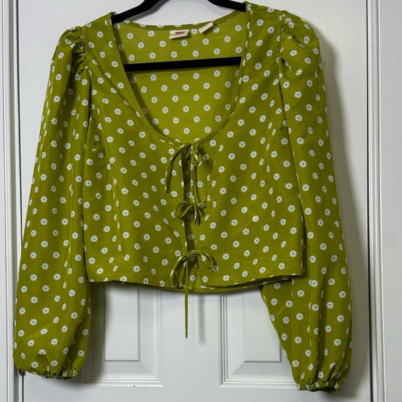 LEVI’S NWOT Daisy Tie Front Crop Top Green Floral Long Sleeve Puff Sleeve Small - Picture 3 of 7